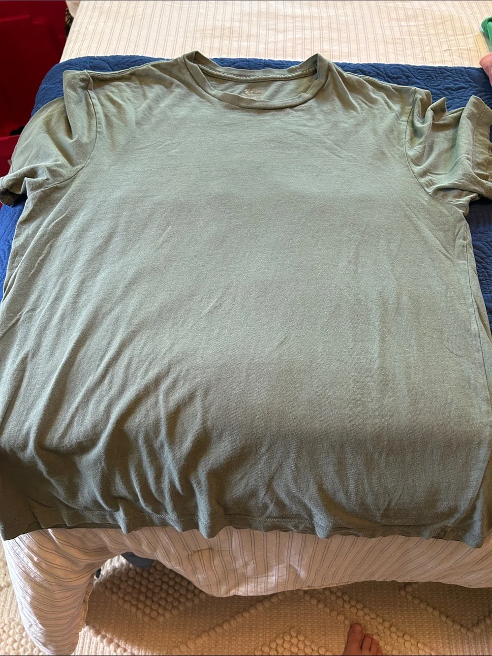 J. Crew Men's Short Sleeve Crew T-Shirt in Olive